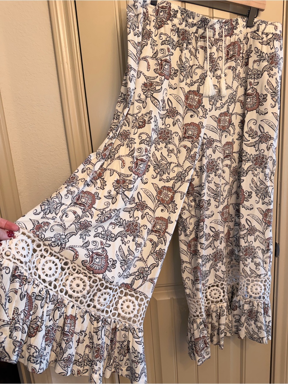 NWOT Torrid Festi Pants